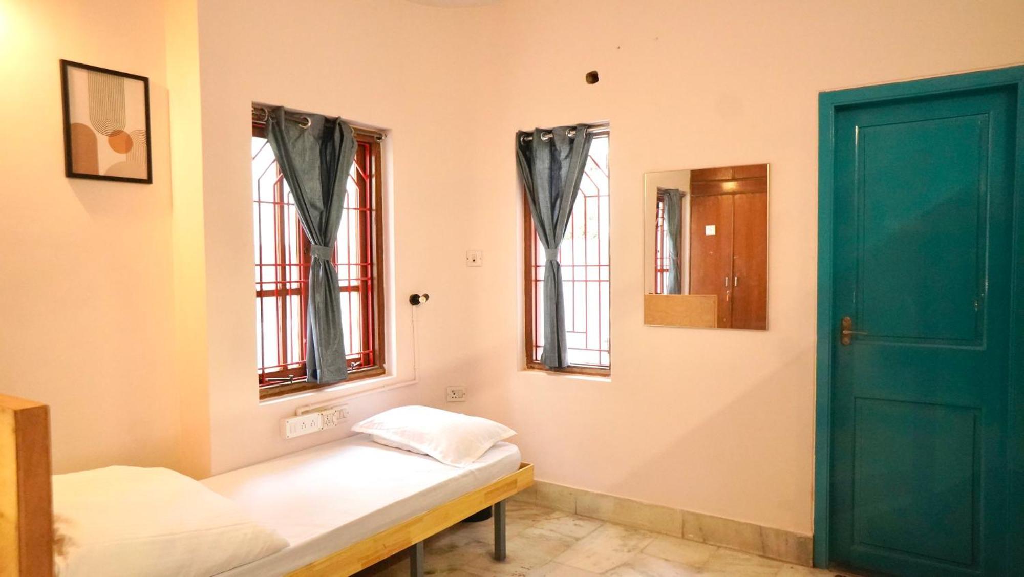 Hostel Roambay - Gokulam Mysore Exterior foto